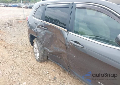 2015 Jeep Cherokee Latitude z USA, uszkodzony, nr VIN 1C4PJLCB7FW620909